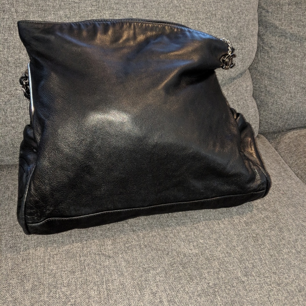 SOLD Ultimate Soft Large Hobo - Picture 4 of 8